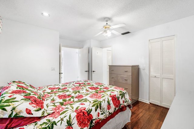 10137 Mangrove Drive 203, Boynton Beach, FL 33437