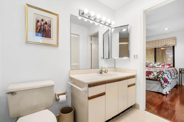 10137 Mangrove Drive 203, Boynton Beach, FL 33437