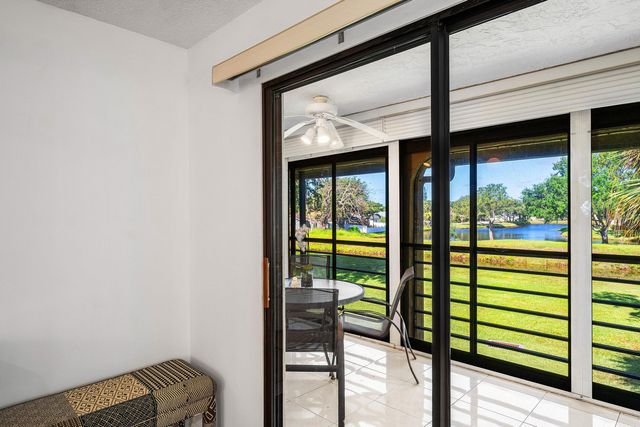 10137 Mangrove Drive 203, Boynton Beach, FL 33437
