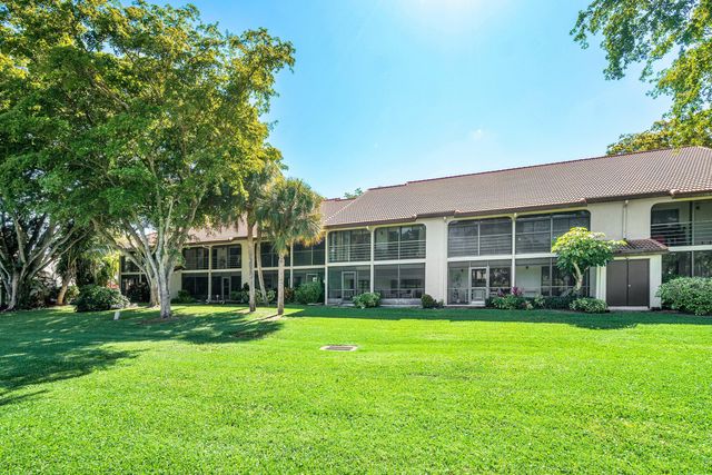 10137 Mangrove Drive 203, Boynton Beach, FL 33437