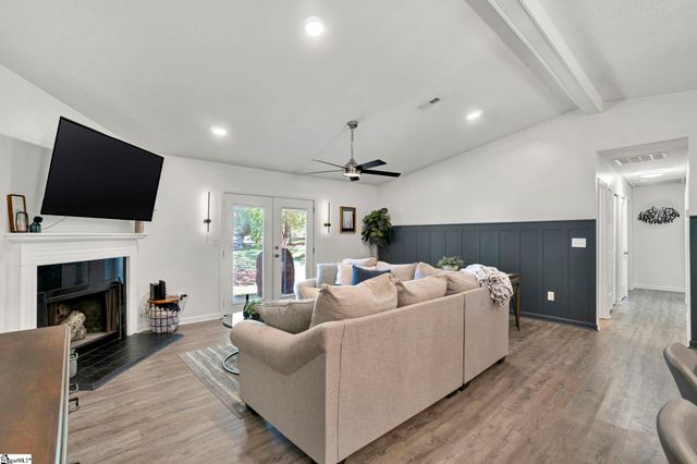 1 Heathrow Road, Greenville, SC 29605
