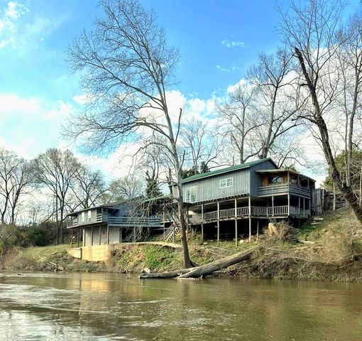 1101 W Jackson St, Shelbyville, TN 37160