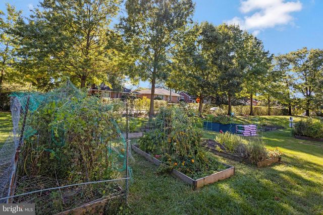 105 N GEORGE MASON DR N #105-2, Arlington, VA 22203