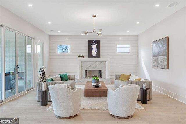 2991 Surrey Lane, Brookhaven, GA 30341