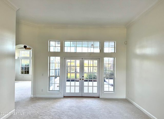 10098 CHESTER LAKE Road E, Jacksonville, FL 32256