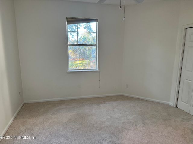 10098 CHESTER LAKE Road E, Jacksonville, FL 32256