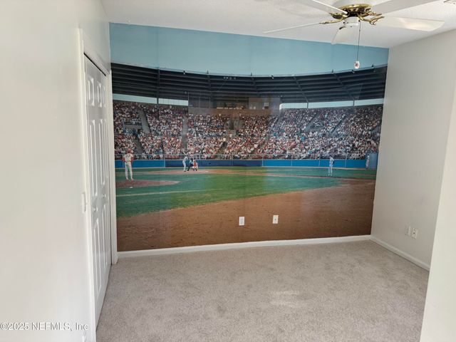 10098 CHESTER LAKE Road E, Jacksonville, FL 32256