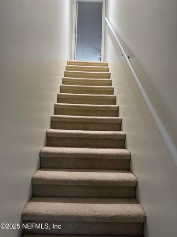 10098 CHESTER LAKE Road E, Jacksonville, FL 32256