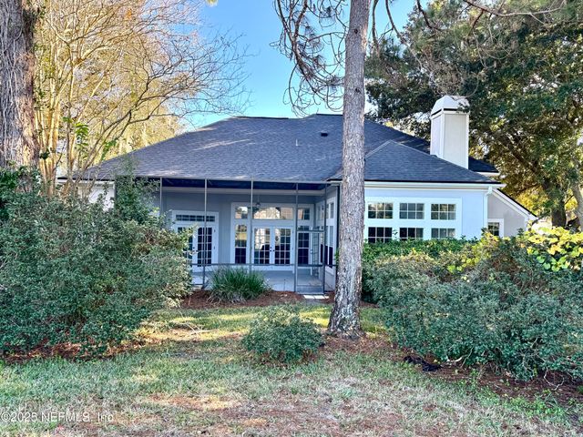 10098 CHESTER LAKE Road E, Jacksonville, FL 32256