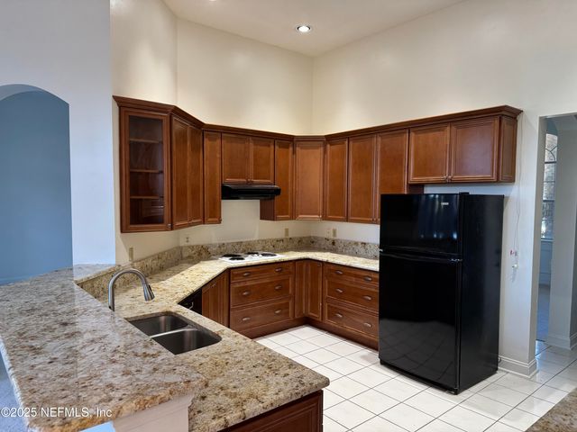 10098 CHESTER LAKE Road E, Jacksonville, FL 32256