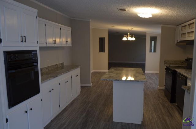 134 Bowers, Macon, GA 31217