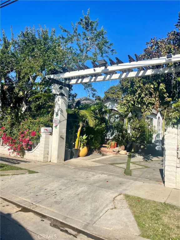 4061 W 101st, Inglewood, CA 90304