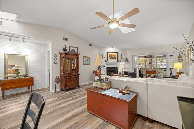 1598 NW 19TH CIRCLE, Gainesville, FL 32605