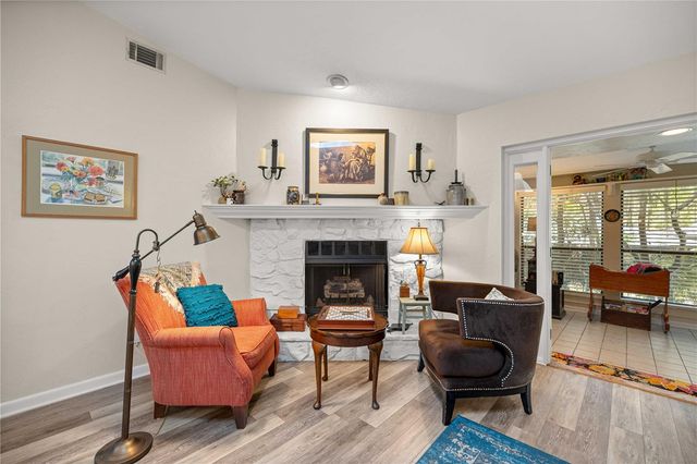 1598 NW 19TH CIRCLE, Gainesville, FL 32605