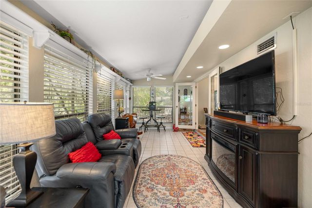 1598 NW 19TH CIRCLE, Gainesville, FL 32605
