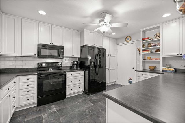 1598 NW 19TH CIRCLE, Gainesville, FL 32605