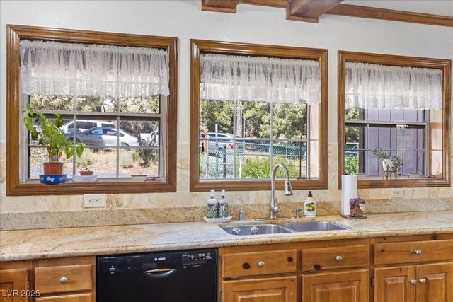 239 Crestview Drive, Mount Charleston, NV 89124