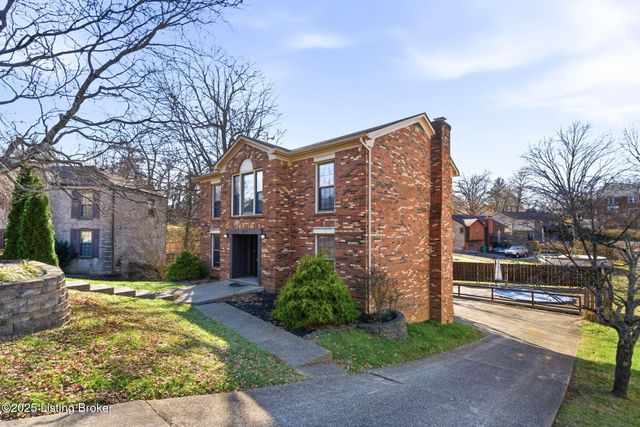 6812 Switch Bark Ct, Louisville, KY 40228