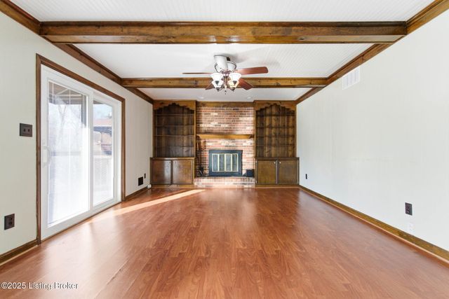 6812 Switch Bark Ct, Louisville, KY 40228