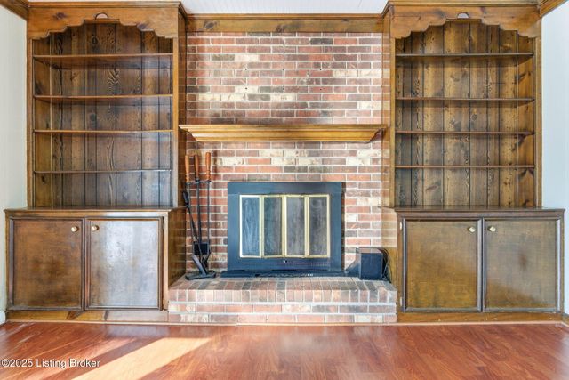 6812 Switch Bark Ct, Louisville, KY 40228