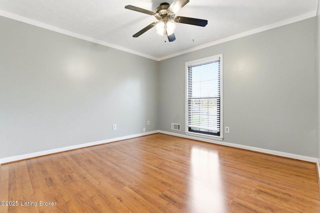 6812 Switch Bark Ct, Louisville, KY 40228