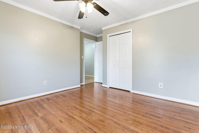 6812 Switch Bark Ct, Louisville, KY 40228