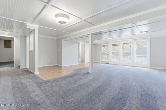 6812 Switch Bark Ct, Louisville, KY 40228