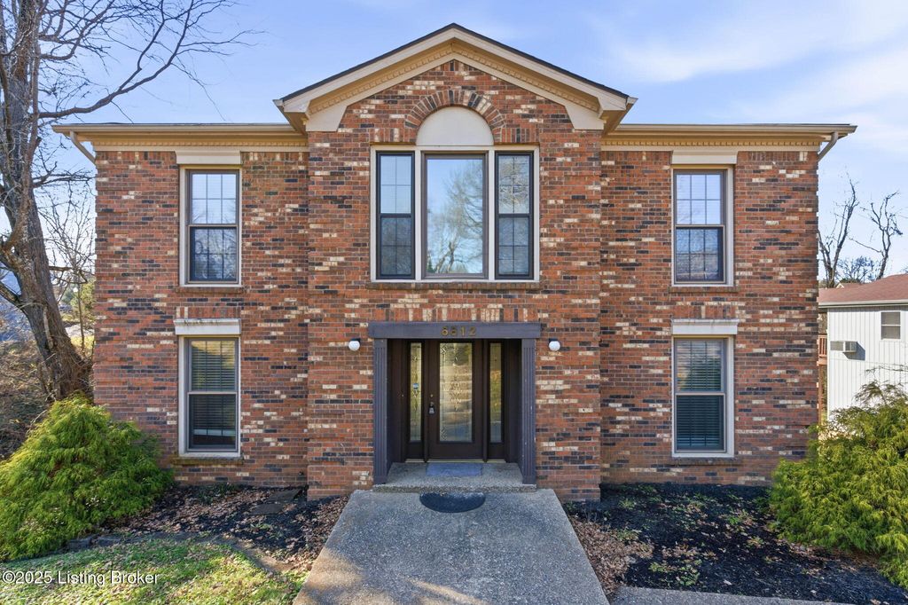 6812 Switch Bark Ct, Louisville, KY 40228