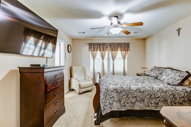 16107 Sweetwater Fields Lane B1, Tomball, TX 77377