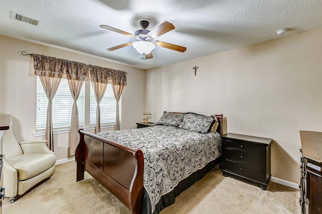 16107 Sweetwater Fields Lane B1, Tomball, TX 77377