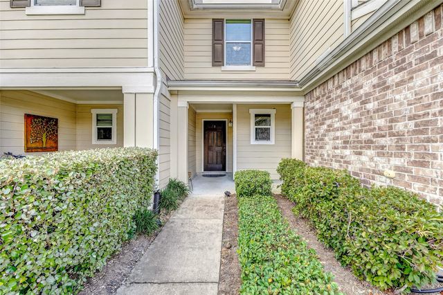 16107 Sweetwater Fields Lane B1, Tomball, TX 77377