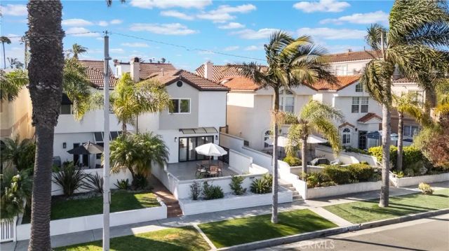511 9th, Huntington Beach, CA 92648