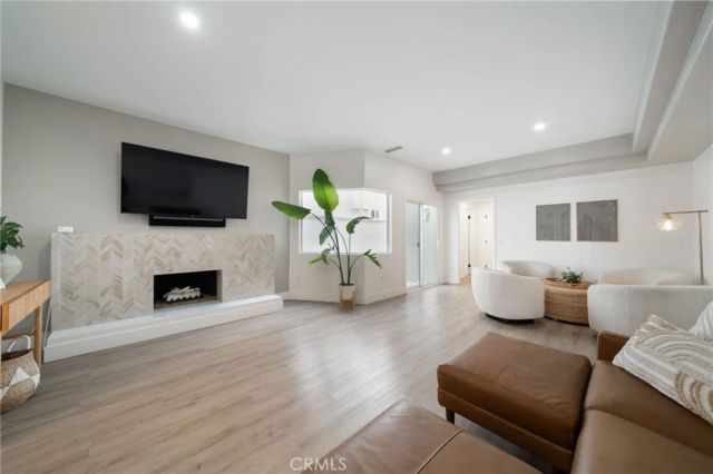 511 9th, Huntington Beach, CA 92648