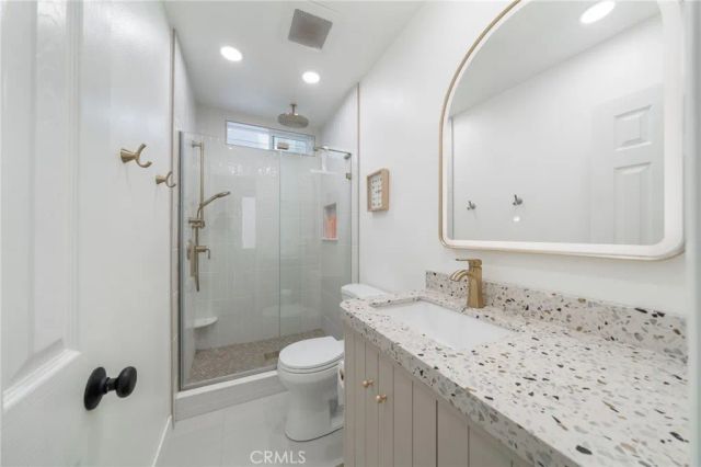 511 9th, Huntington Beach, CA 92648