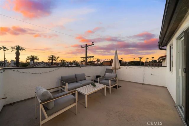 511 9th, Huntington Beach, CA 92648