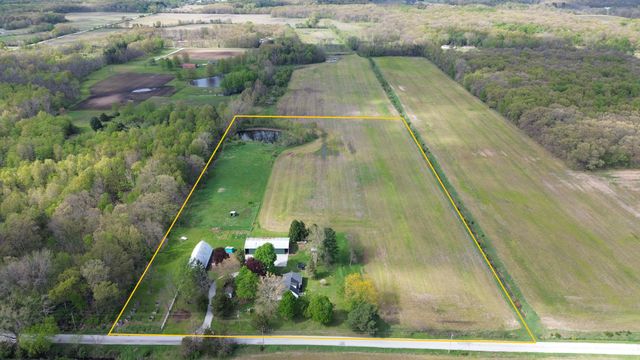 320 E 450 S, Knox, IN 46534