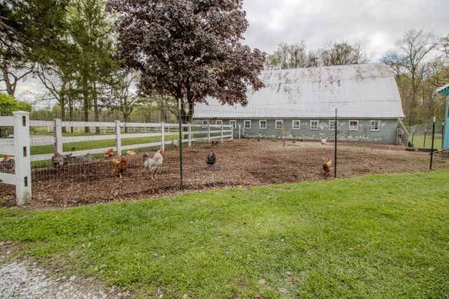320 E 450 S, Knox, IN 46534