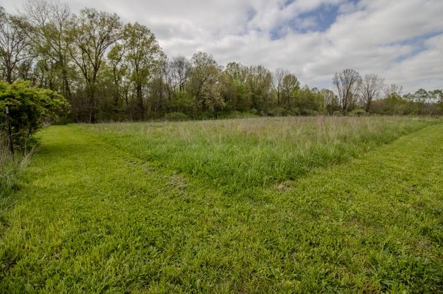 320 E 450 S, Knox, IN 46534