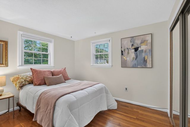 9 Dawn Drive, Chelmsford, MA 01824