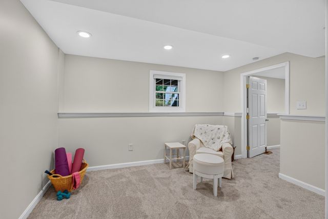 9 Dawn Drive, Chelmsford, MA 01824