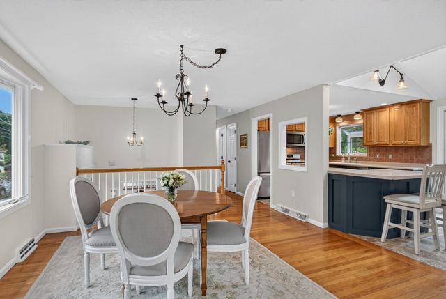 9 Dawn Drive, Chelmsford, MA 01824