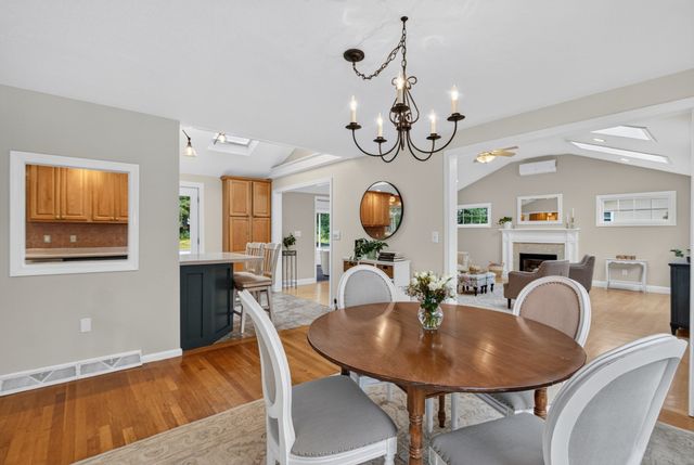 9 Dawn Drive, Chelmsford, MA 01824