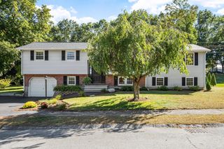 9 Dawn Drive, Chelmsford, MA 01824