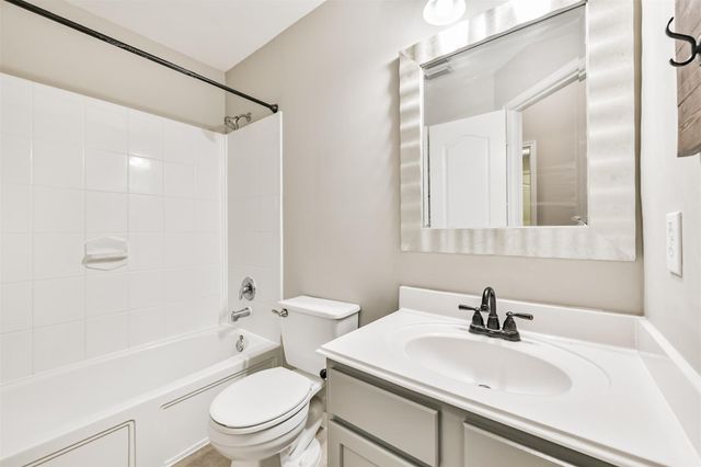 13719 Rolling River Lane, Houston, TX 77044