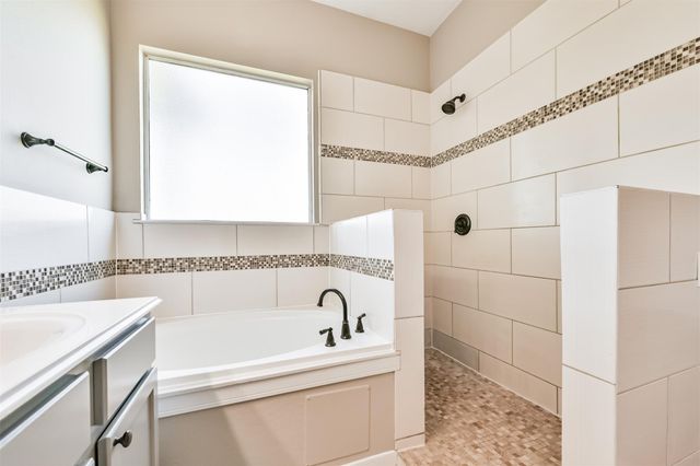 13719 Rolling River Lane, Houston, TX 77044