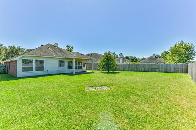 13719 Rolling River Lane, Houston, TX 77044