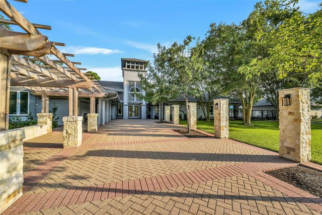 13719 Rolling River Lane, Houston, TX 77044