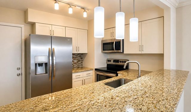 17202 Imperial Valley Drive 7, Houston, TX 77060