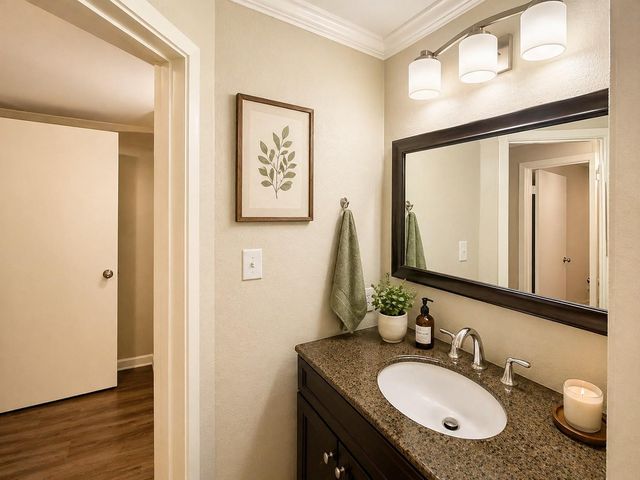 17202 Imperial Valley Drive 7, Houston, TX 77060
