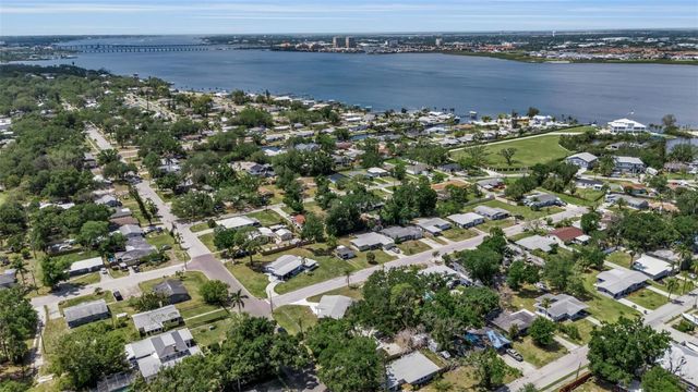 2317 2ND AVENUE E, Bradenton, FL 34208